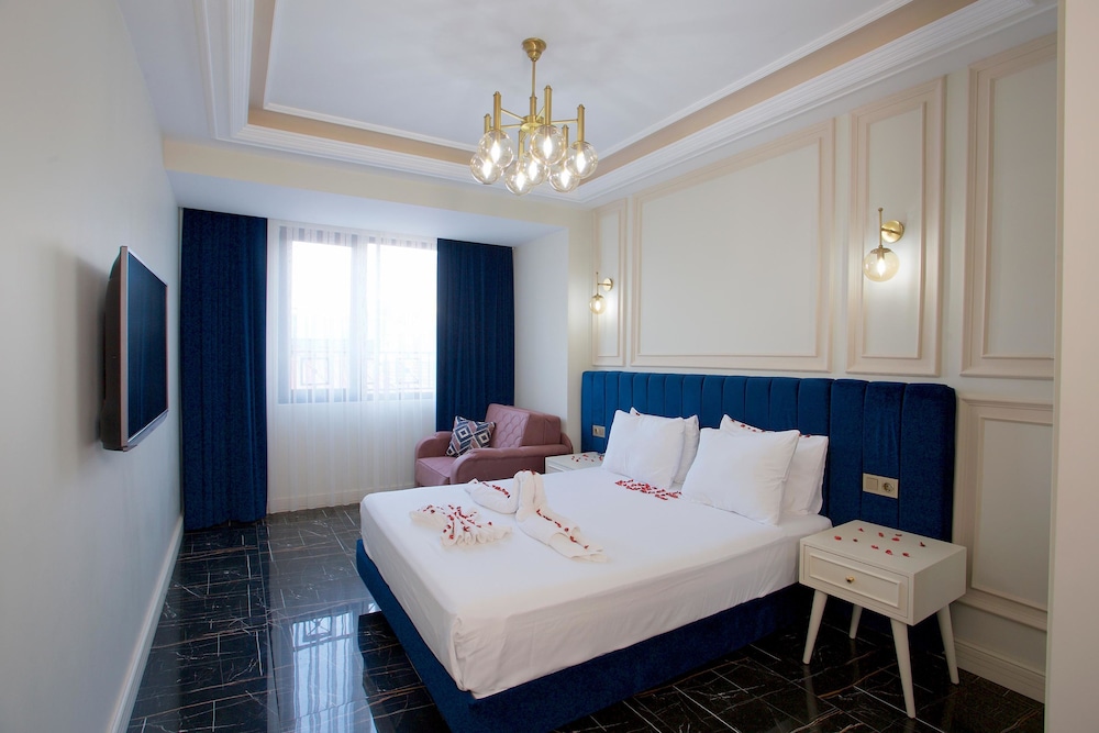 Princely Suites 21/50