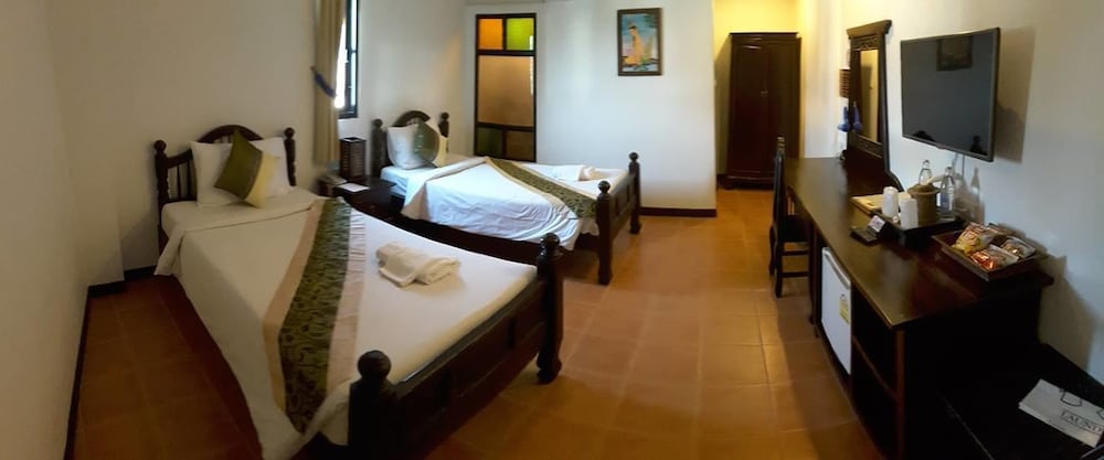 Wangburapa Grand Hotel 31/47
