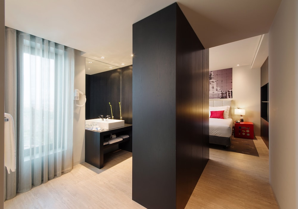 Melia Lisboa Aeroporto 25/73