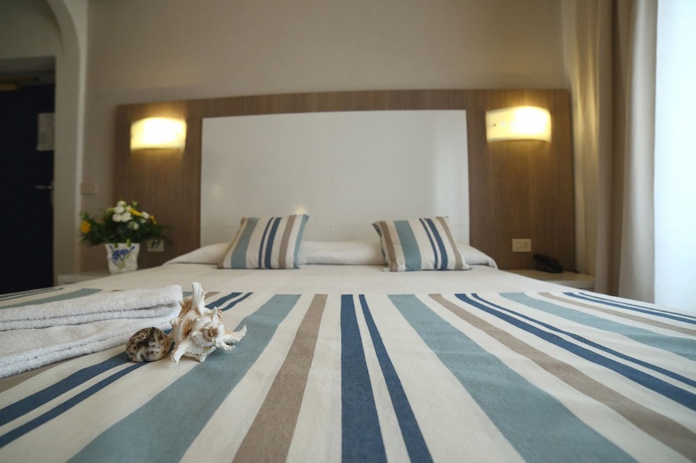 Hotel Villa Rosa 9/40