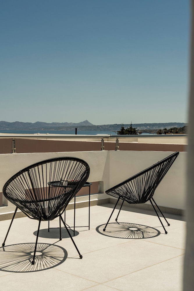 Thelesi Apartments 6/50