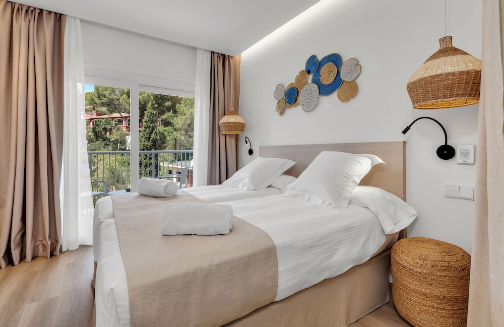 Deluxe, Twin Beds, Balcony