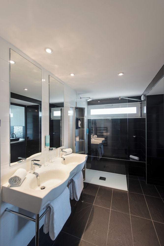 Hotel Valdys Thalasso & Spa - les Pins 50/50