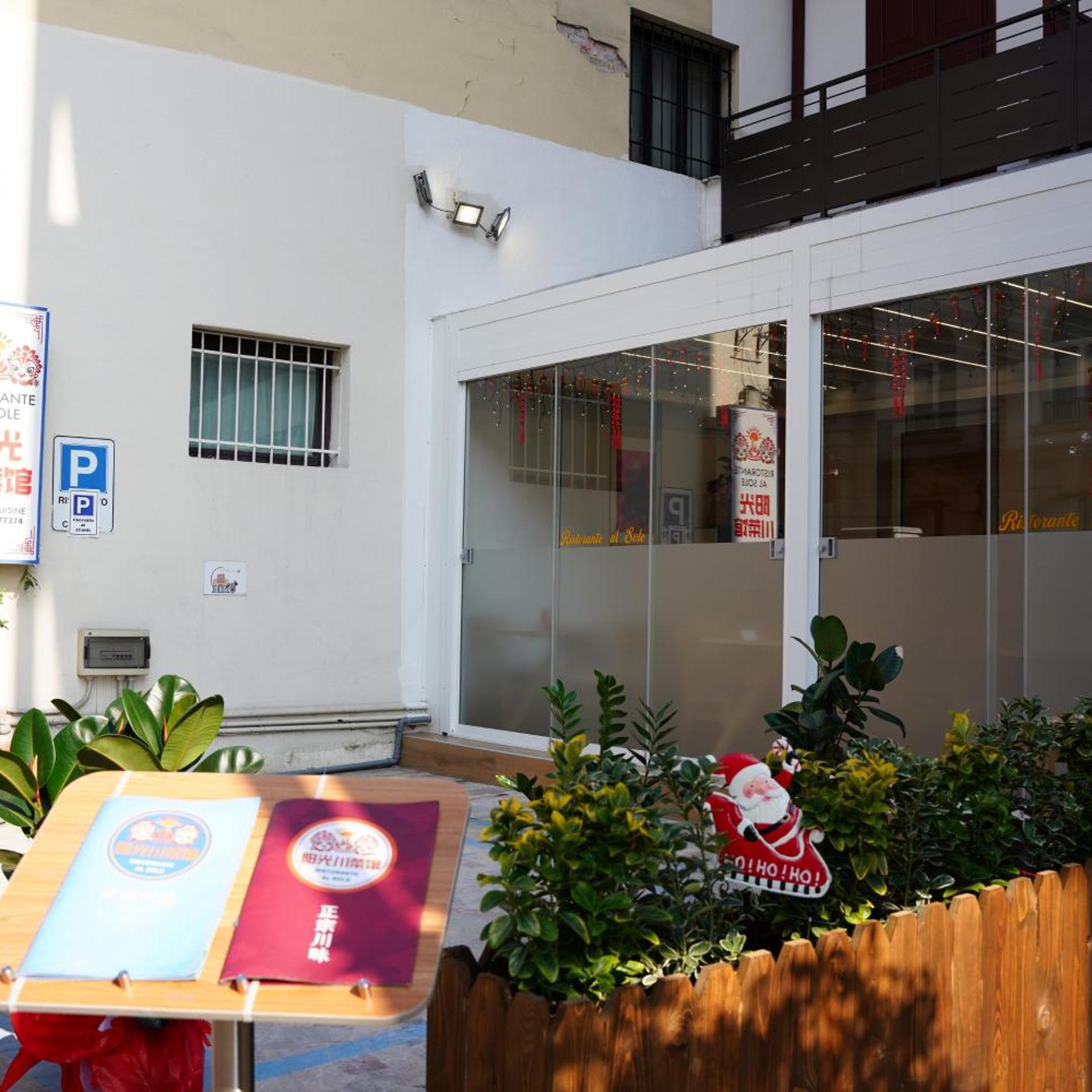 Sunshine HOTEL 5/50