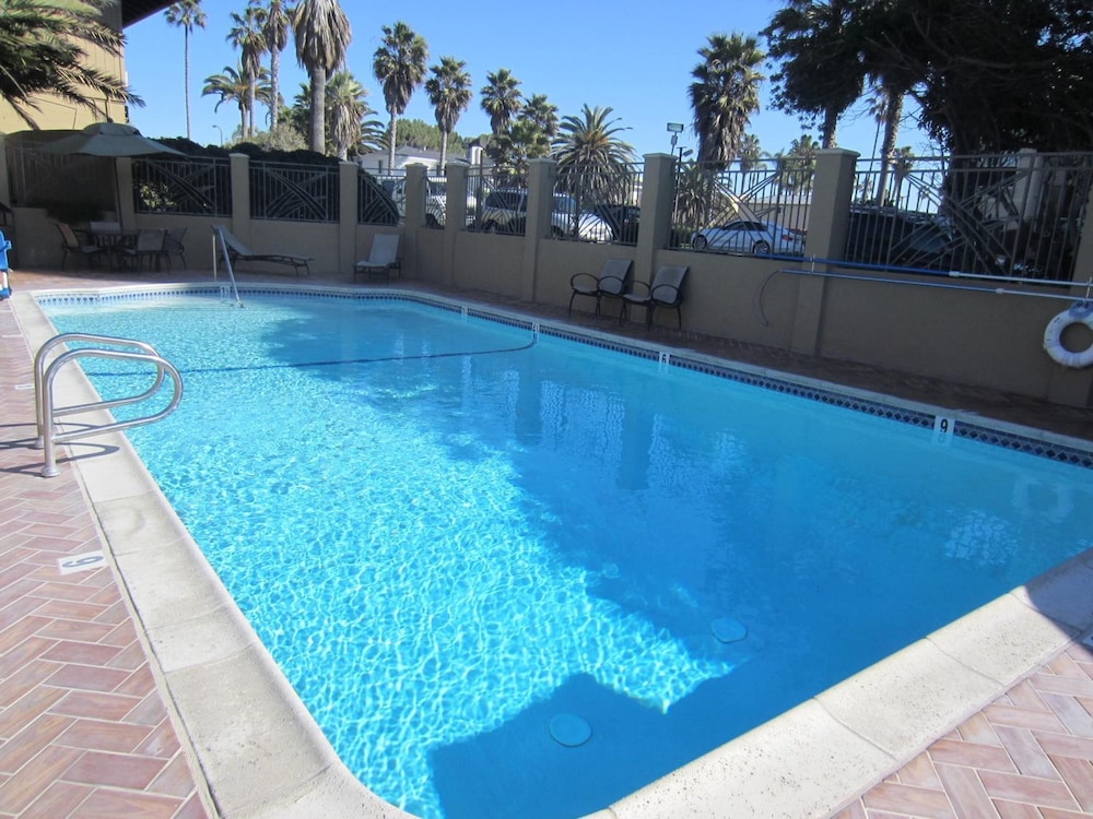 Pacific Shores Inn On Pacific Beach 8/35