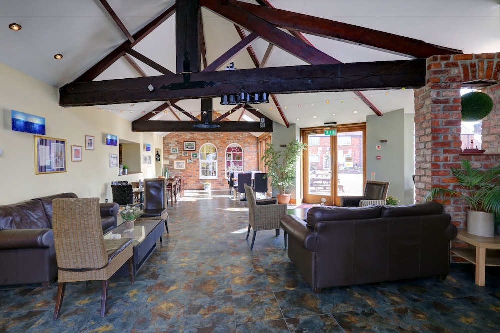 Manor Court Hotel 25/46
