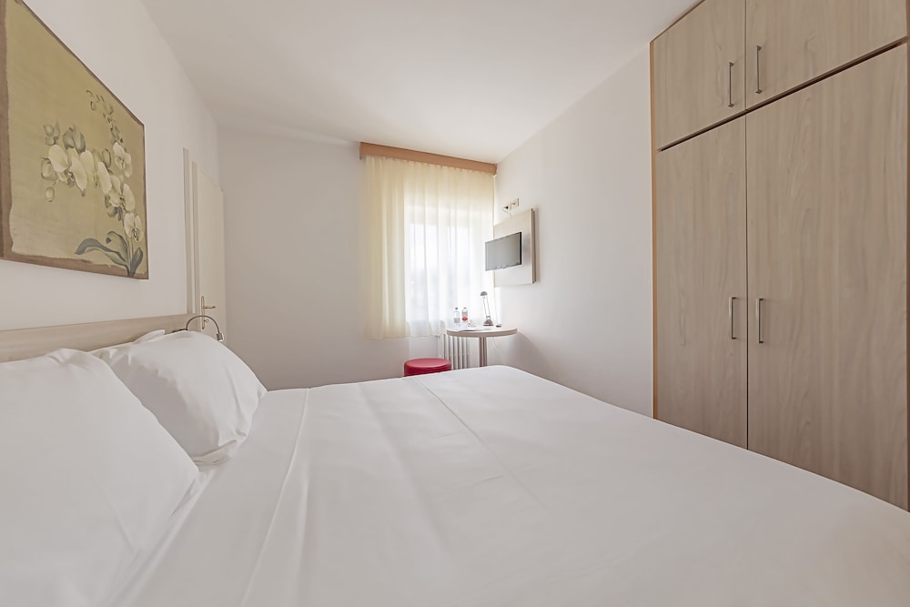 HOTEL SORAPISS 16/65