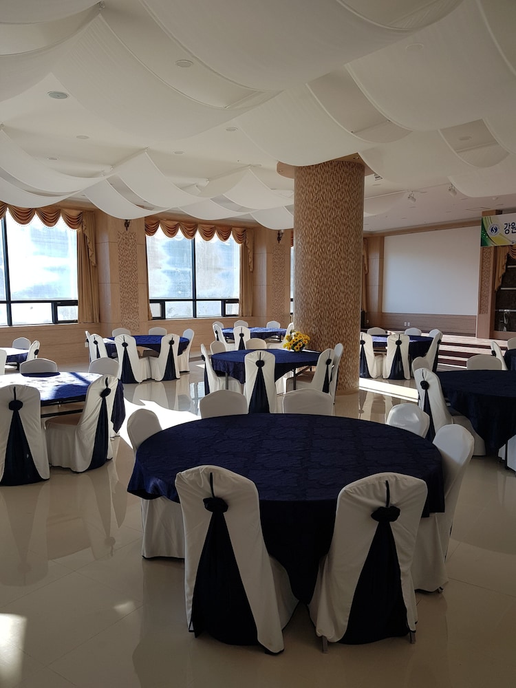Yangyang International Airport Hotel 41/48