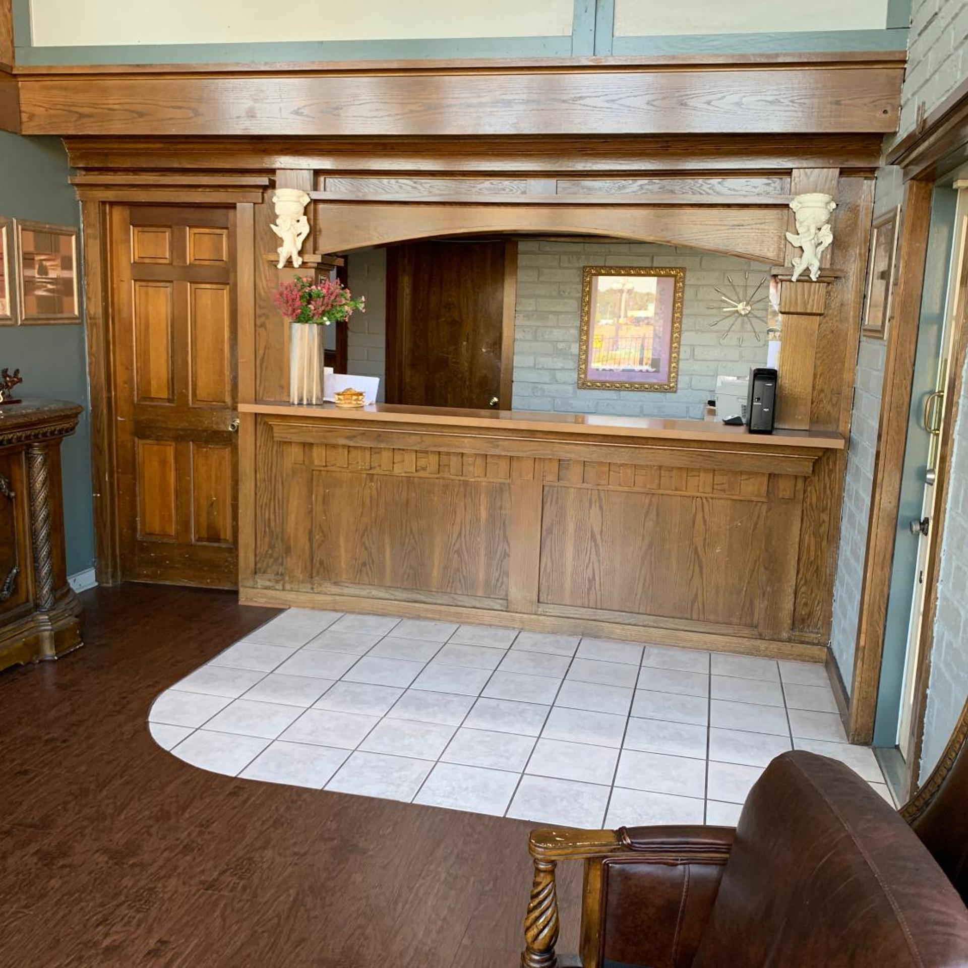 Knights Inn Tyler 8/55