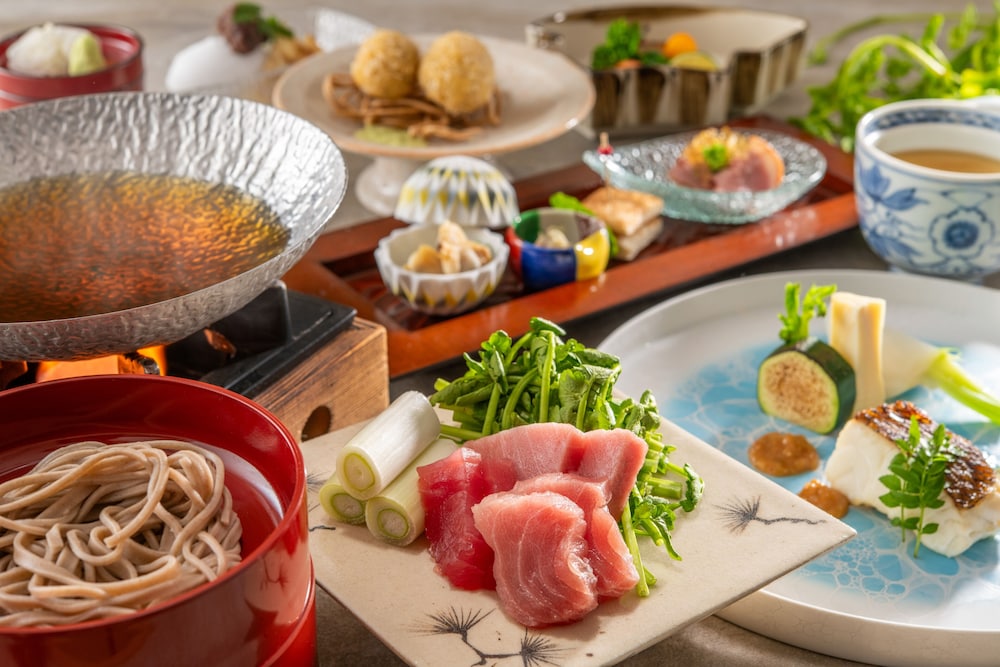 Kamenoi Hotel Ome (ex. Kanpo No Yado Oume) 38/48