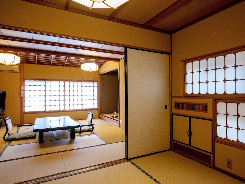 Wakamatsu Yugawara Sekitei (ex Wakamatsu Yugawara Hot Spring Resort) 9/50