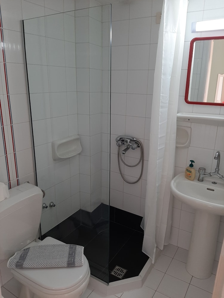 Remi Studios Apartments 36/39