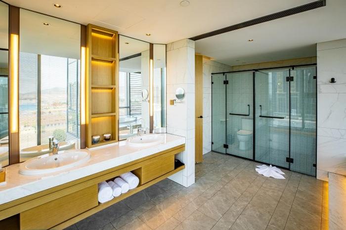 Jinjiang Metropolo Hotel Weihai Railway Station Branch 55/56
