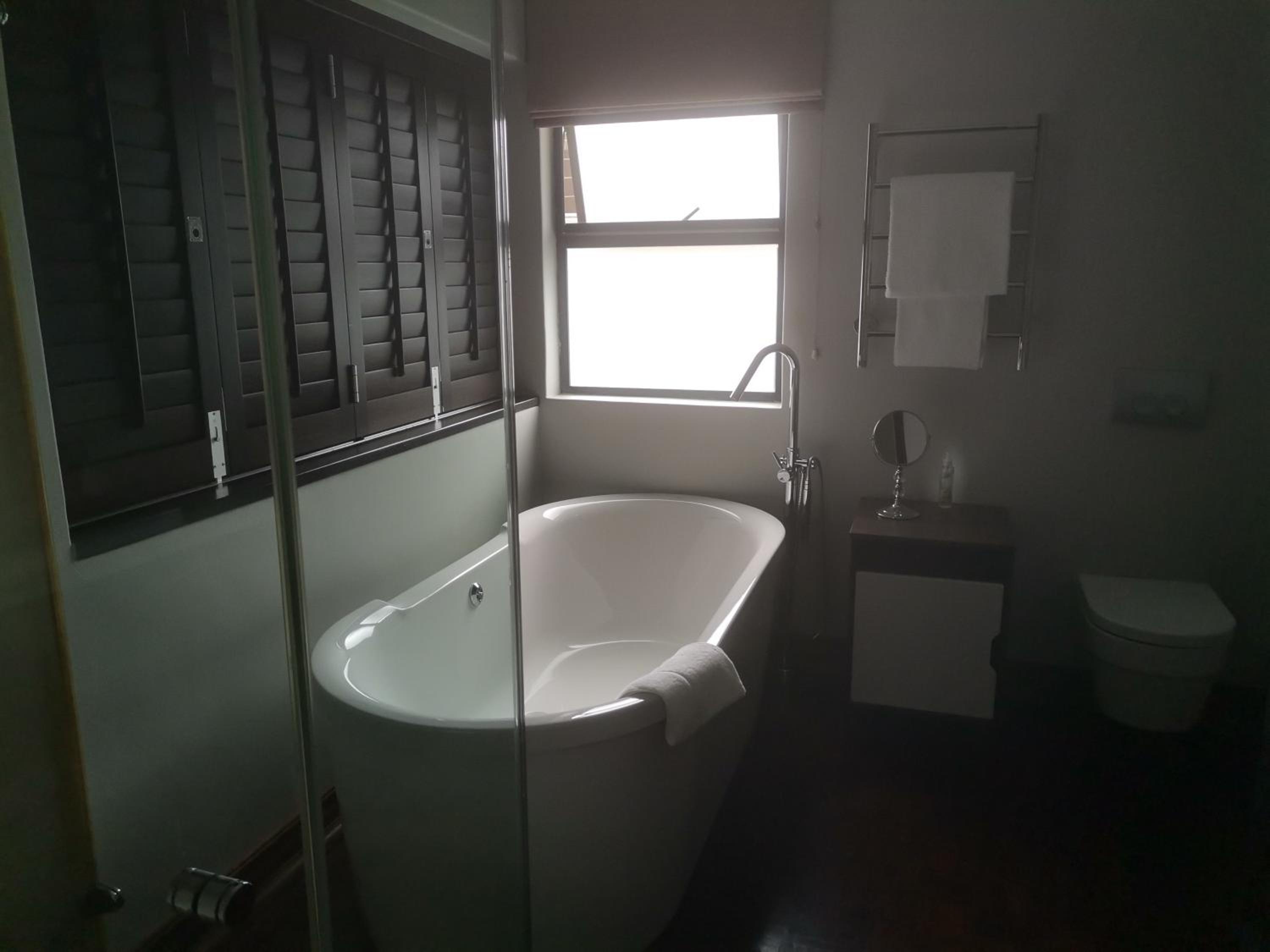 Rosebank Lodge by Claires 45/46