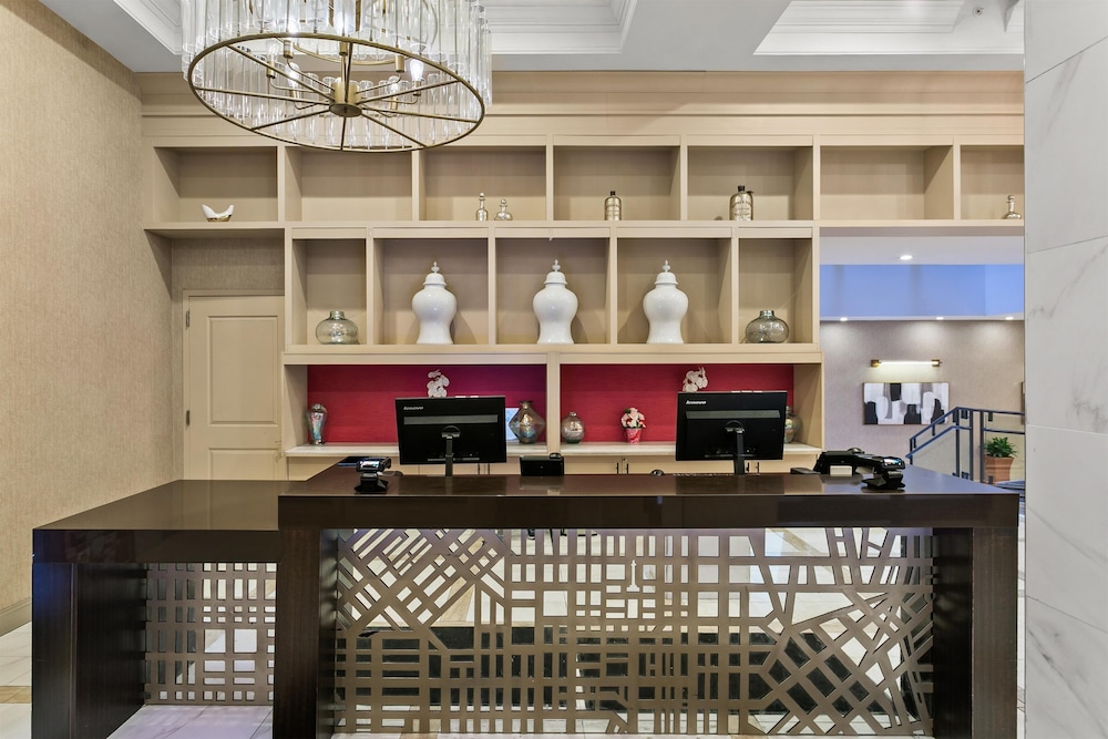 Sonesta Hotel Baltimore Inner Harbor 12/60
