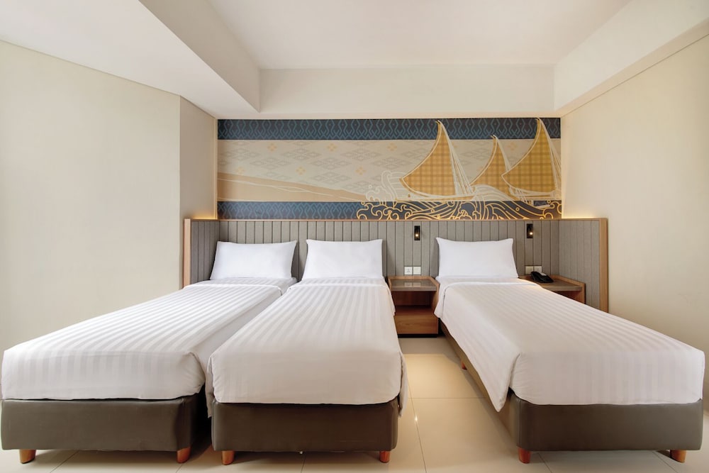 Aston Inn Pantai Losari Makassar 34/55