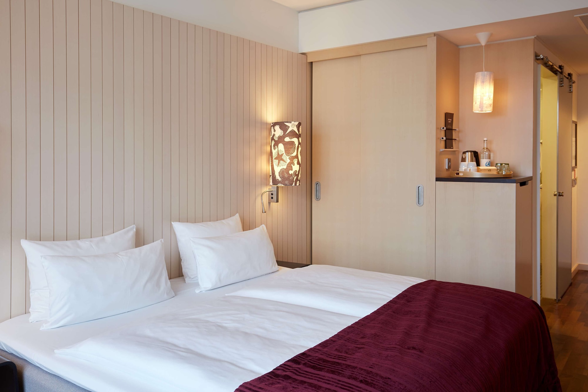 STANDARD, DOUBLE BED