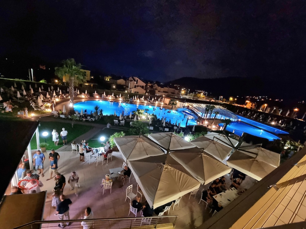 Loano 2 Village Residence Hotel 25/50