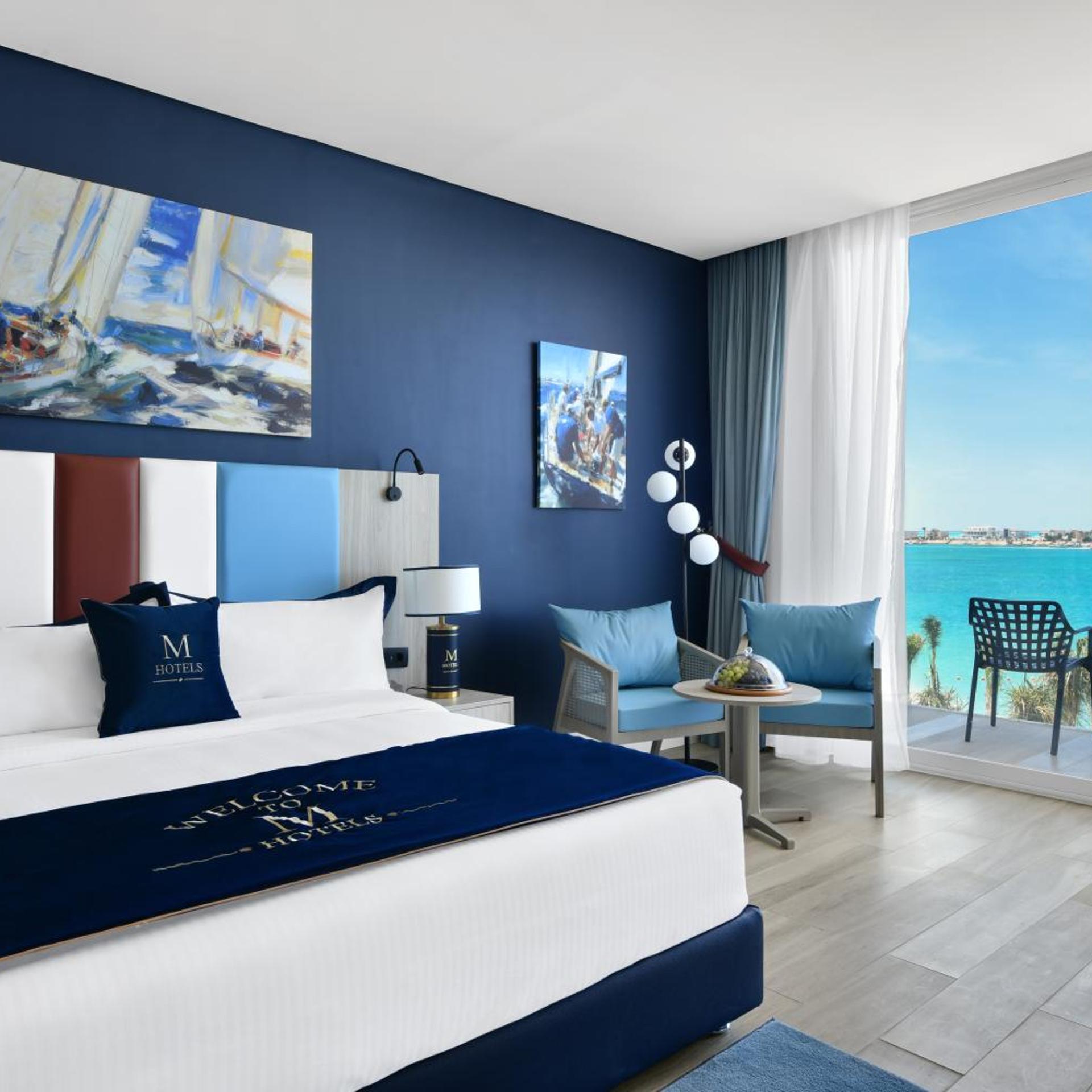غرفة تنفيذية بسرير مزدوج أو سريرين منفصلين بإطلالة على البحر، M Hotels at Porto Marina 3/3