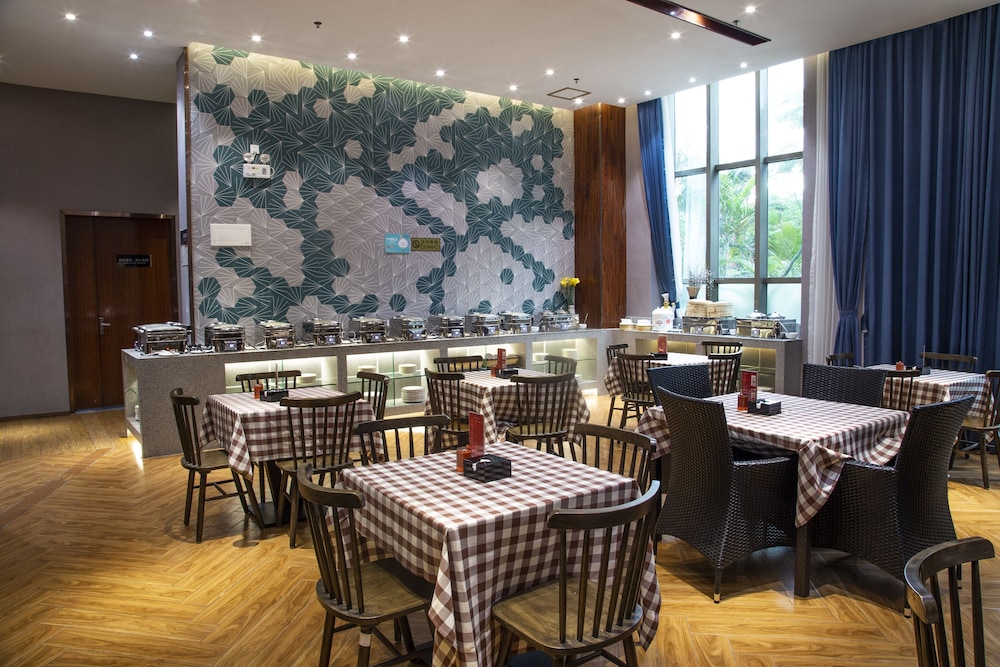 Gladden Hotel Jiangmen 46/61