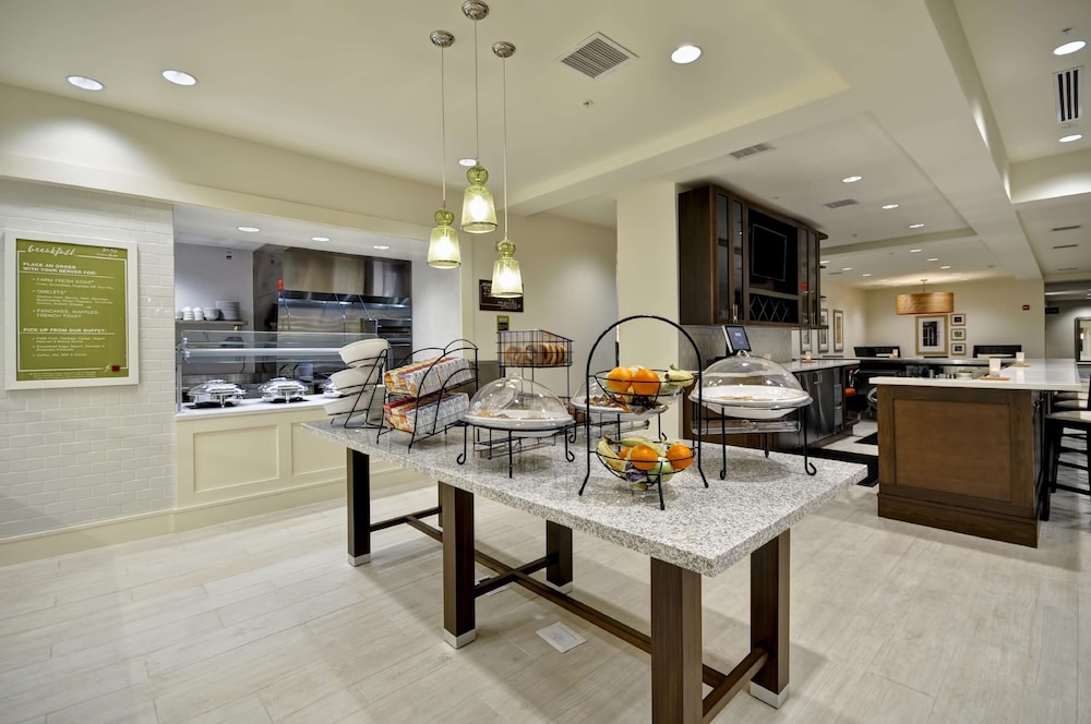 Hilton Garden Inn Detroit Troy 57/79