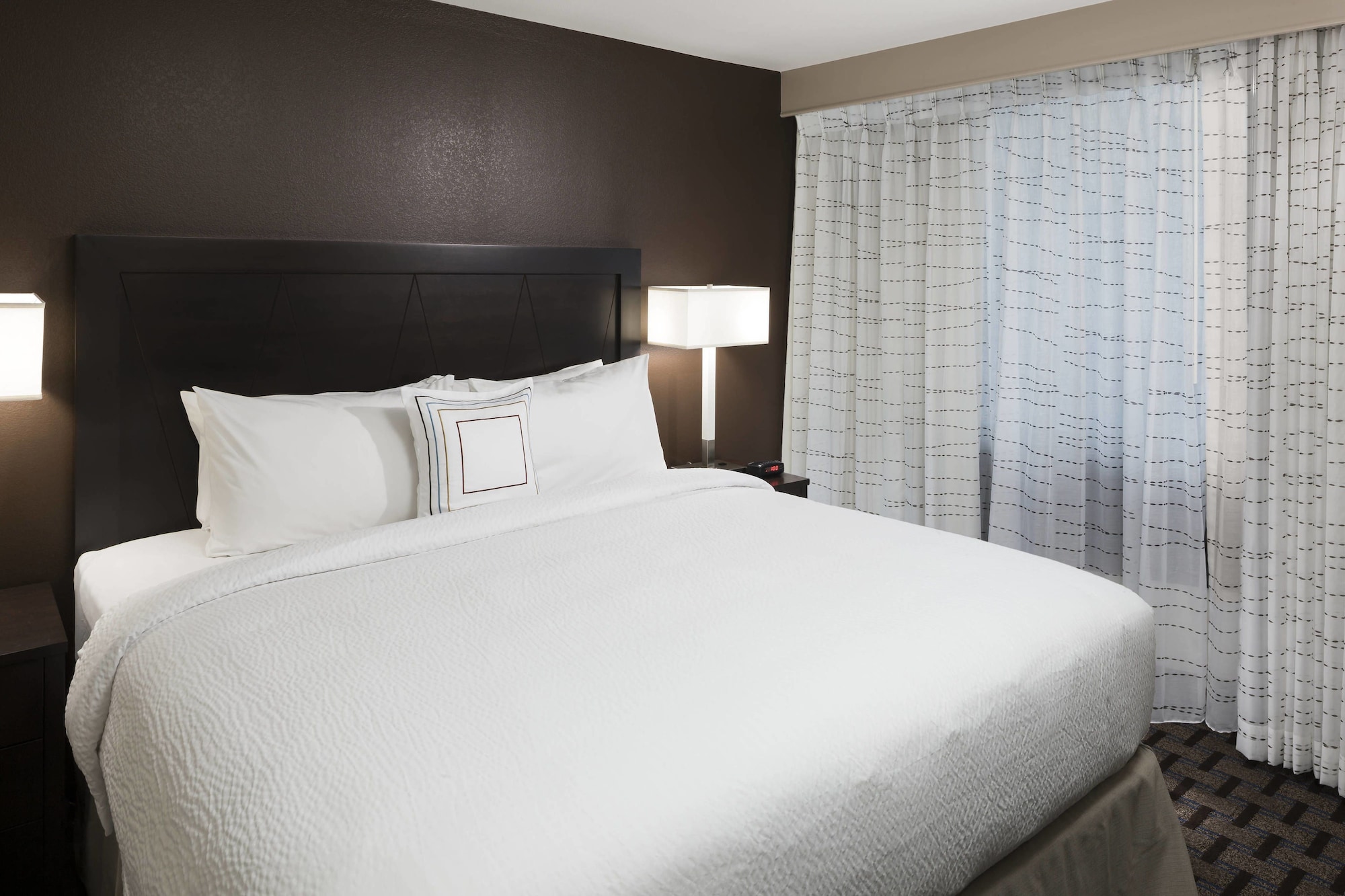 SUITE, KING BED, SOFA
