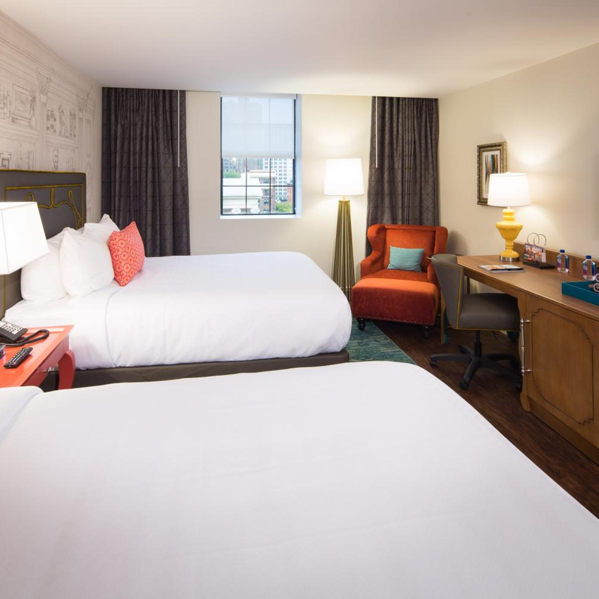 Deluxe, 2 Queen Beds, Accessible