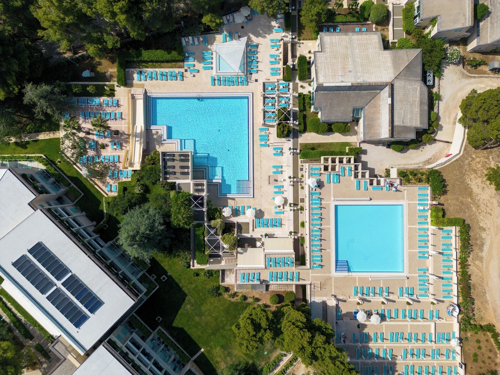 Bretanide Sport Wellness Resort 2/50