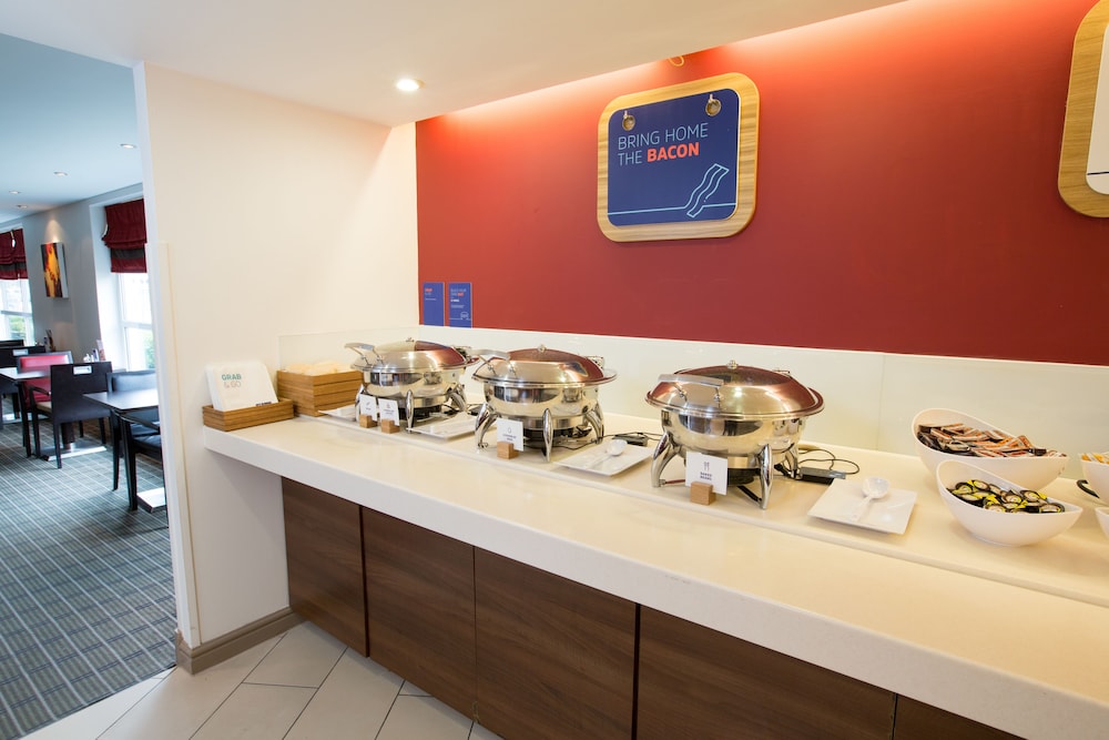 Express By Holiday Inn Glasgow Airport 35/54