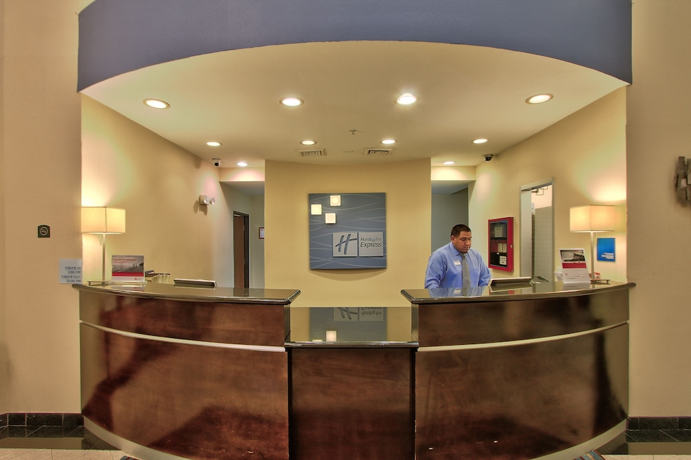 Holiday Inn Express Hotel And Suites Houston Downtown Convention Center 12/72