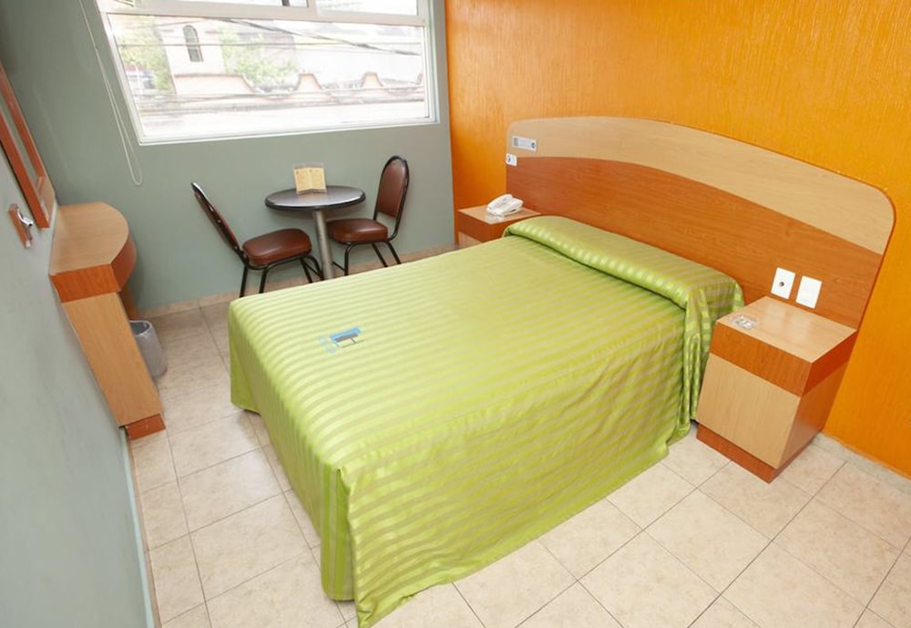 Hotel Lira - Solo Adultos 20/29