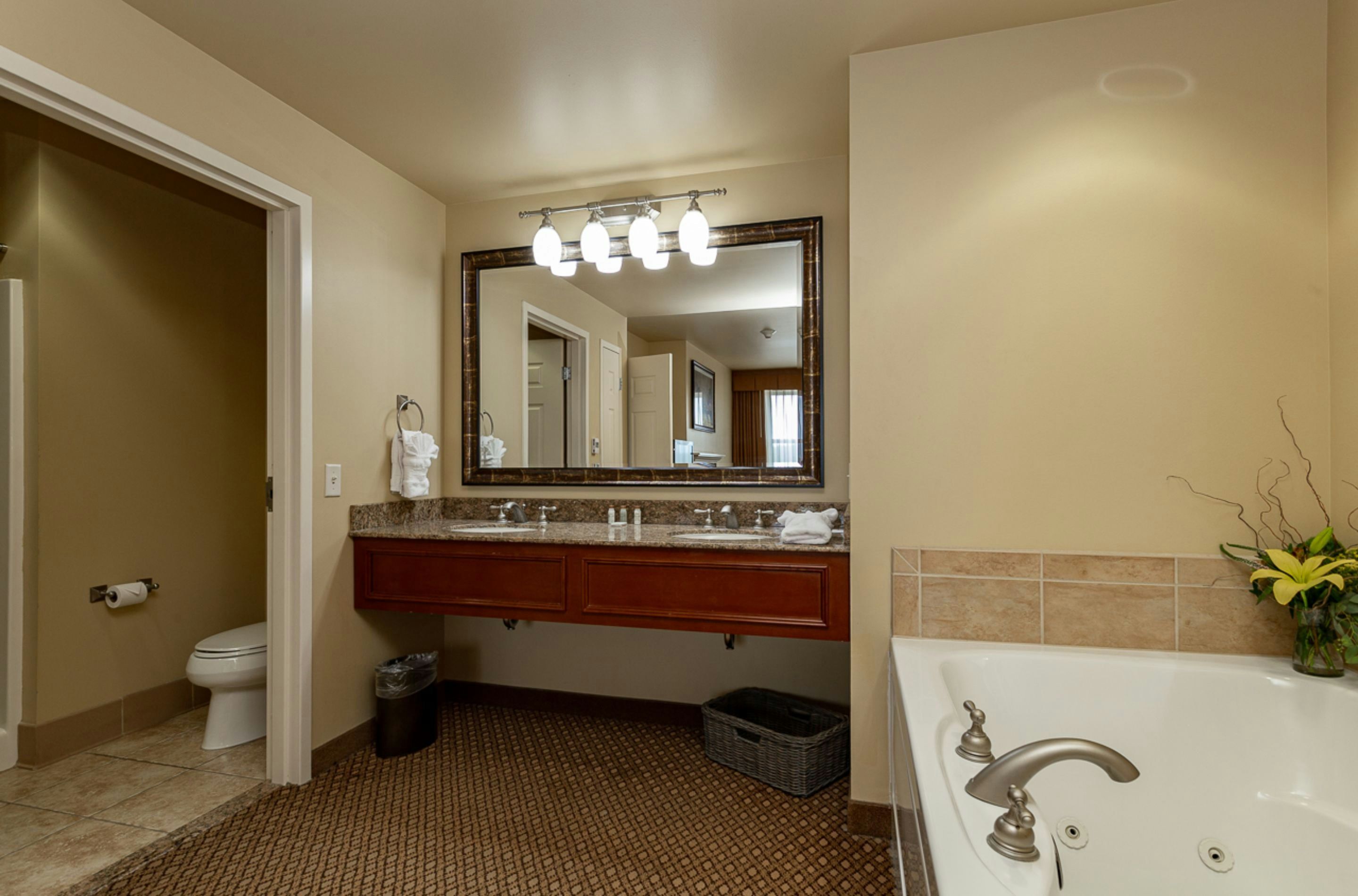 The Inn at Manzanita 20/20