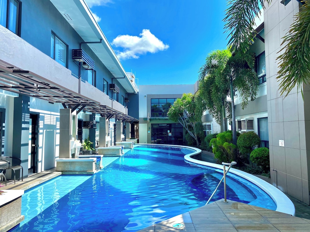 Circle Inn Hotel and Suites 58/63
