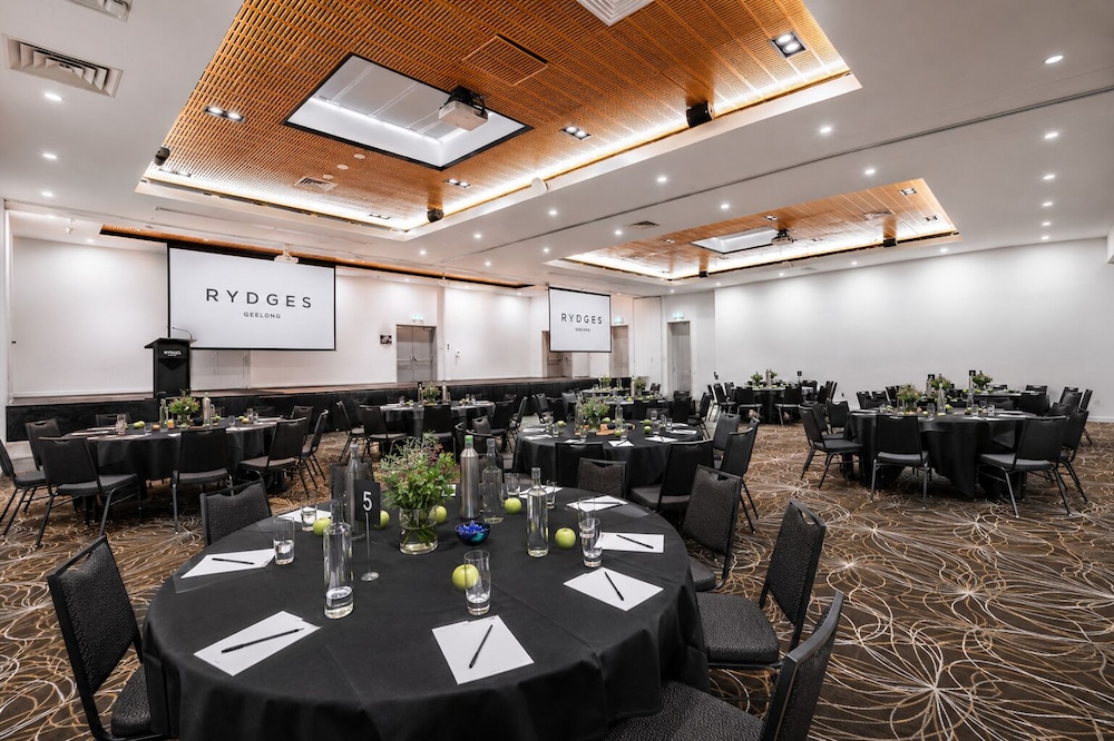Rydges Geelong 62/66