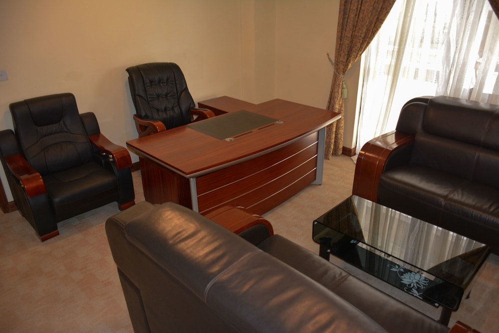 Gold Crest Hotel 29/49