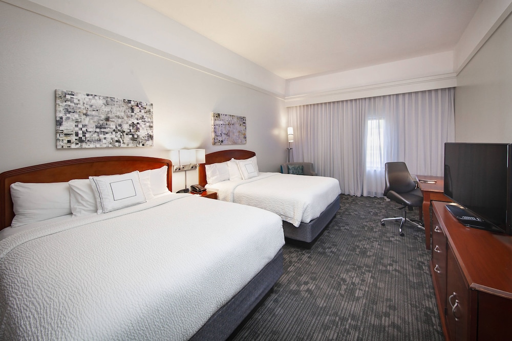 Courtyard By Marriott Valdosta 6/35