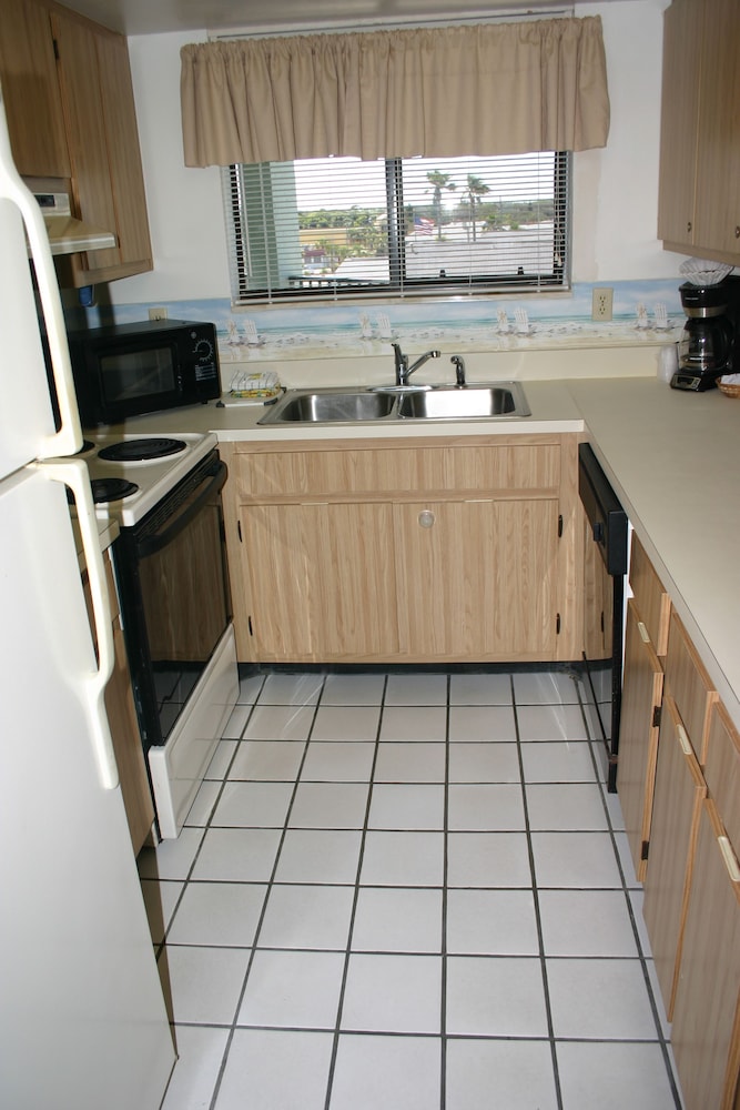 Ocean Trillium Suites 10/50
