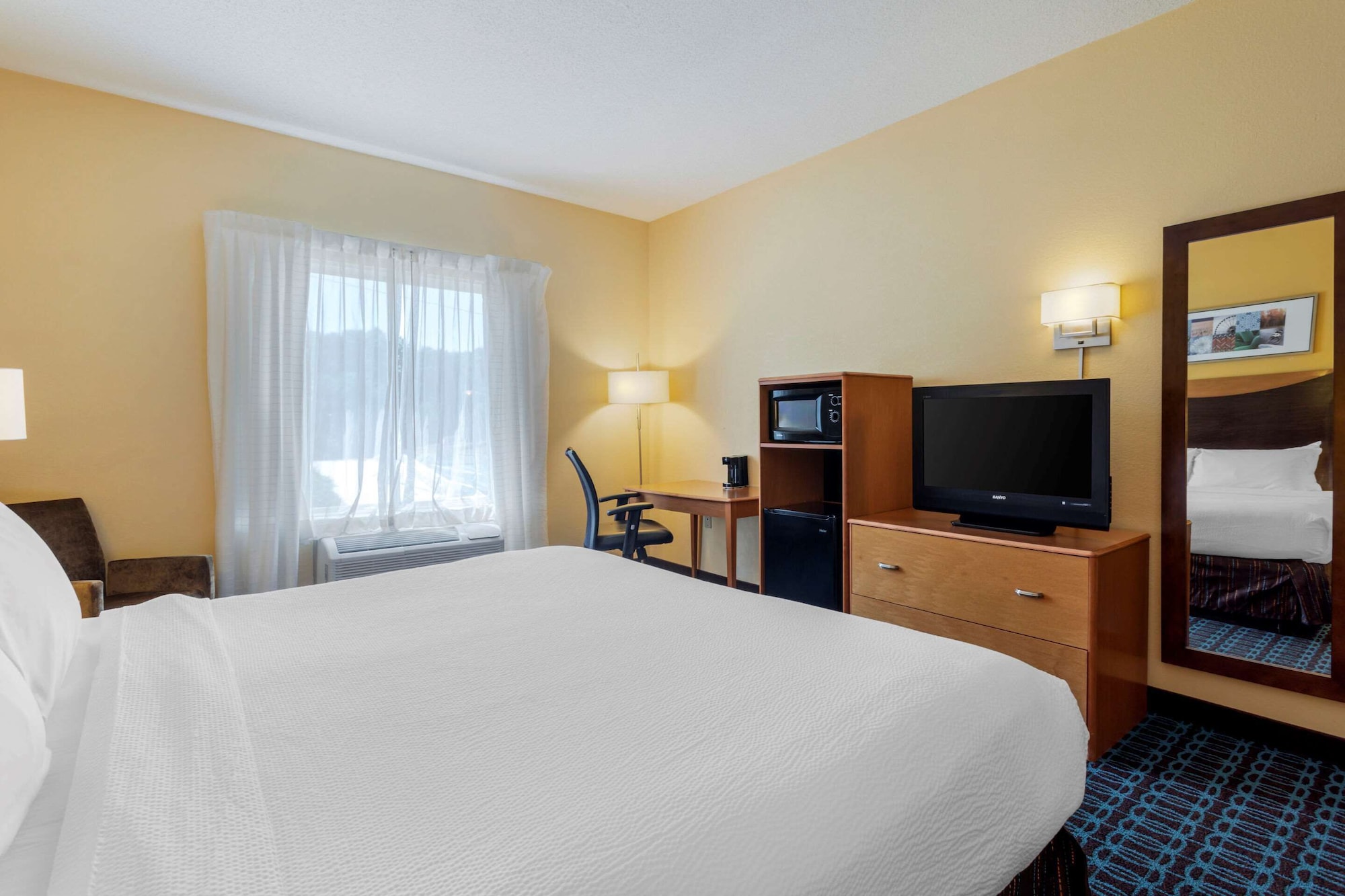 Room, King Bed, Accessible