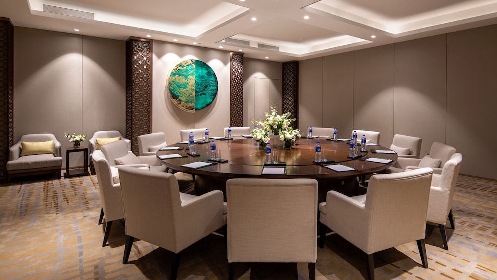 Holiday Inn Express Chengde Park View 40/52