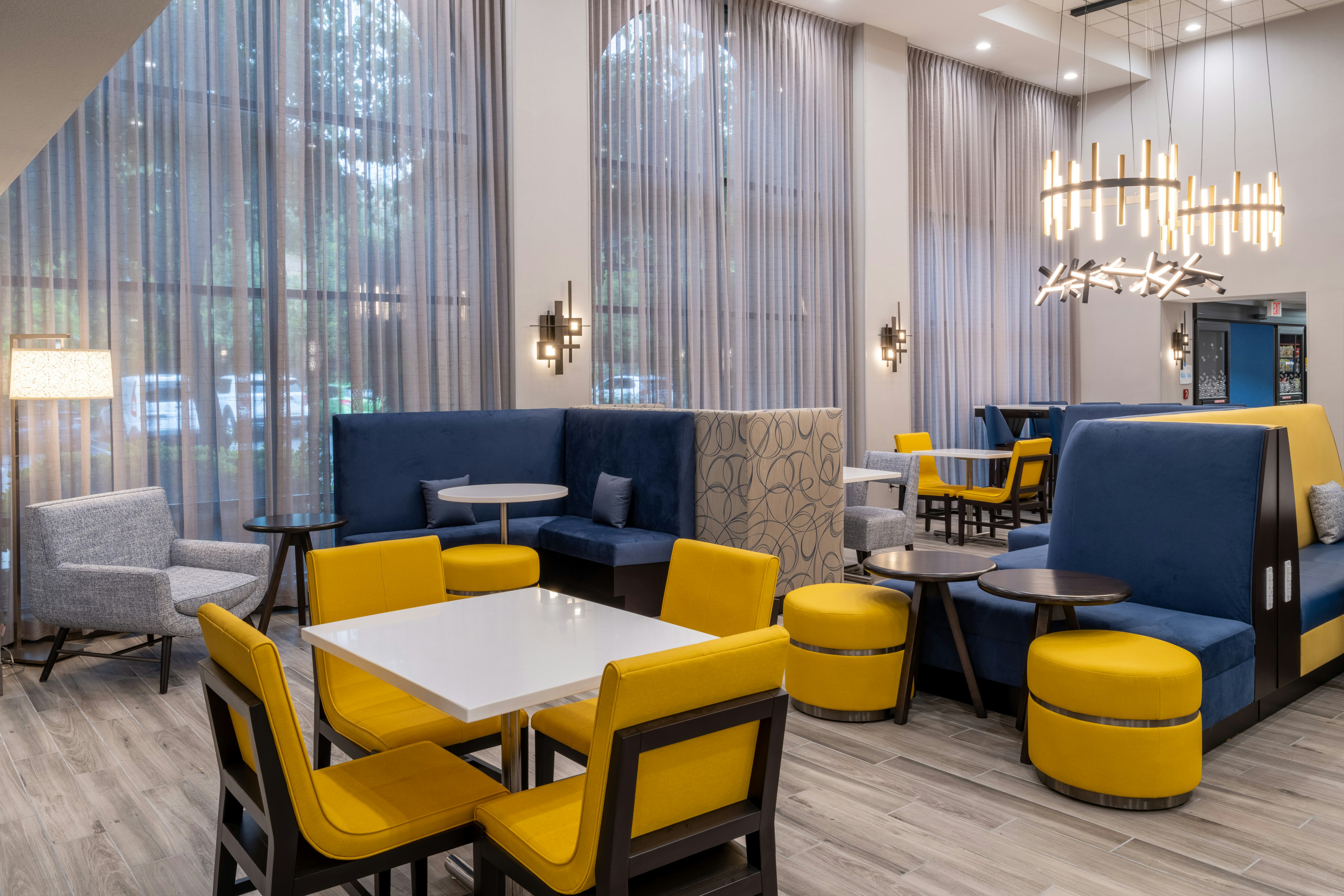 Hampton Inn Suites Agoura Hill 36/46