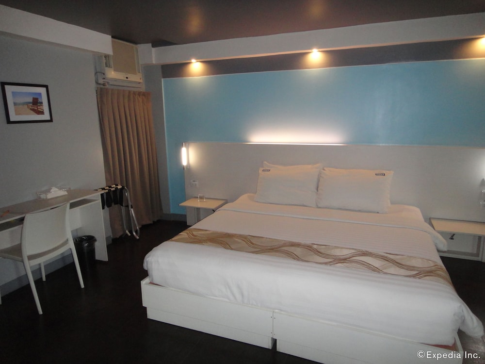 Pillows Hotel 24/63
