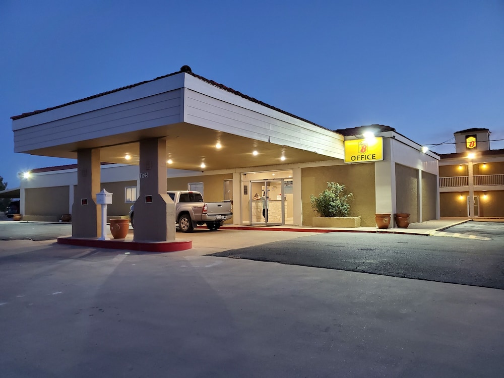 Super 8 by Wyndham Abilene North 17/19