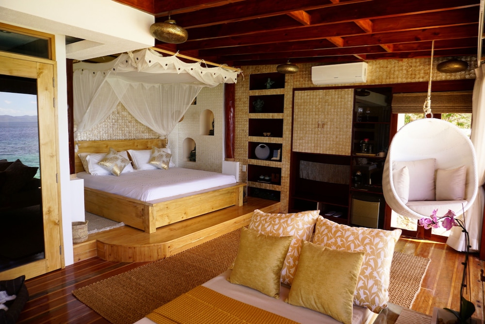 SUITE, SEA VIEW
