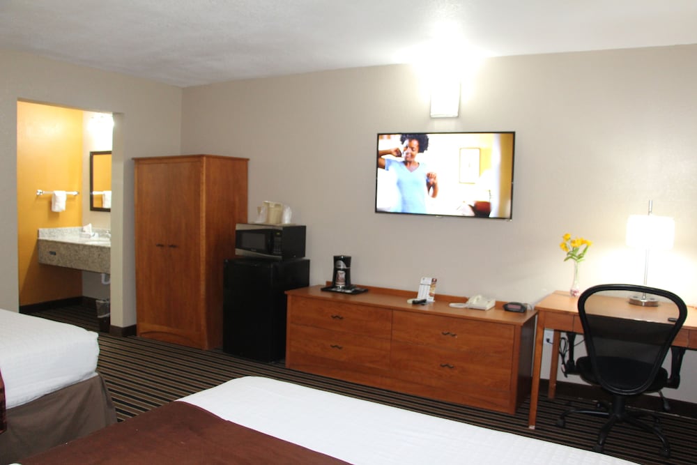 WESTBRIDGE INN AND SUITES 30/39