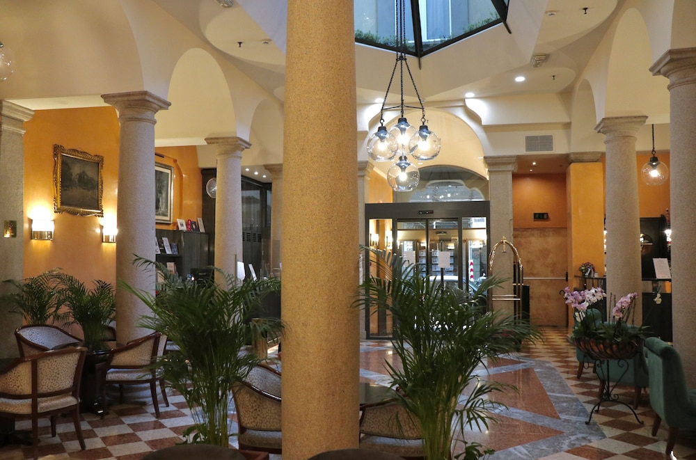 Hotel Regina Milano 50/55