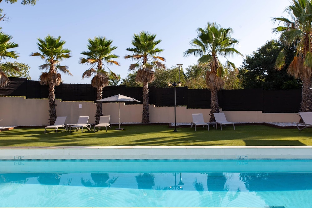 Zenitude Hotel la Valadière, an Ascend Collection Hotel 55/62