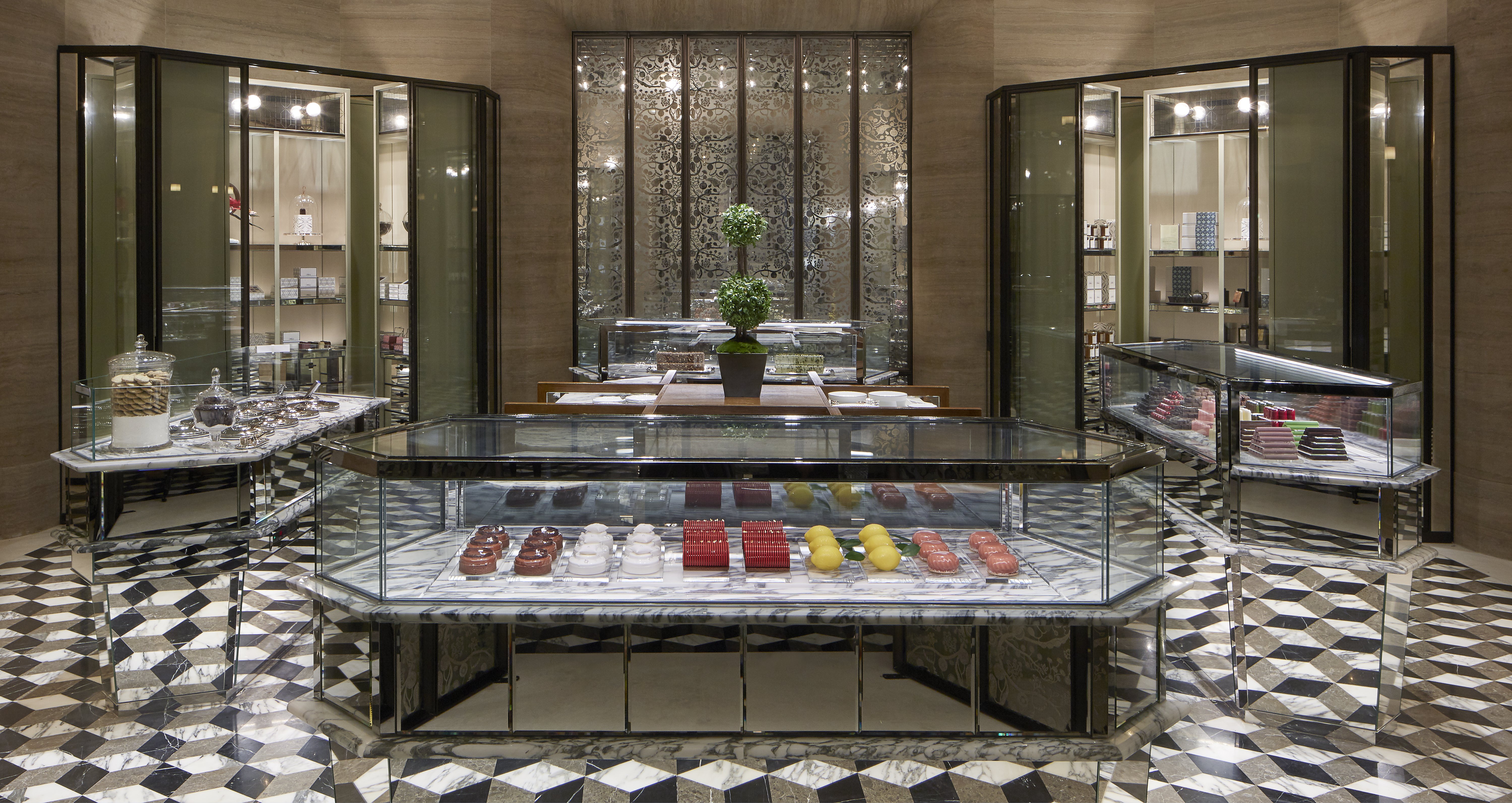 Rosewood Hong Kong 34/85
