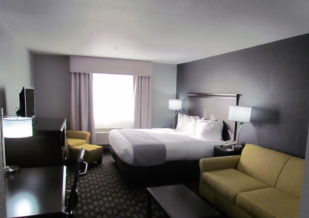 Oak Hill Inn and Suites 10/62