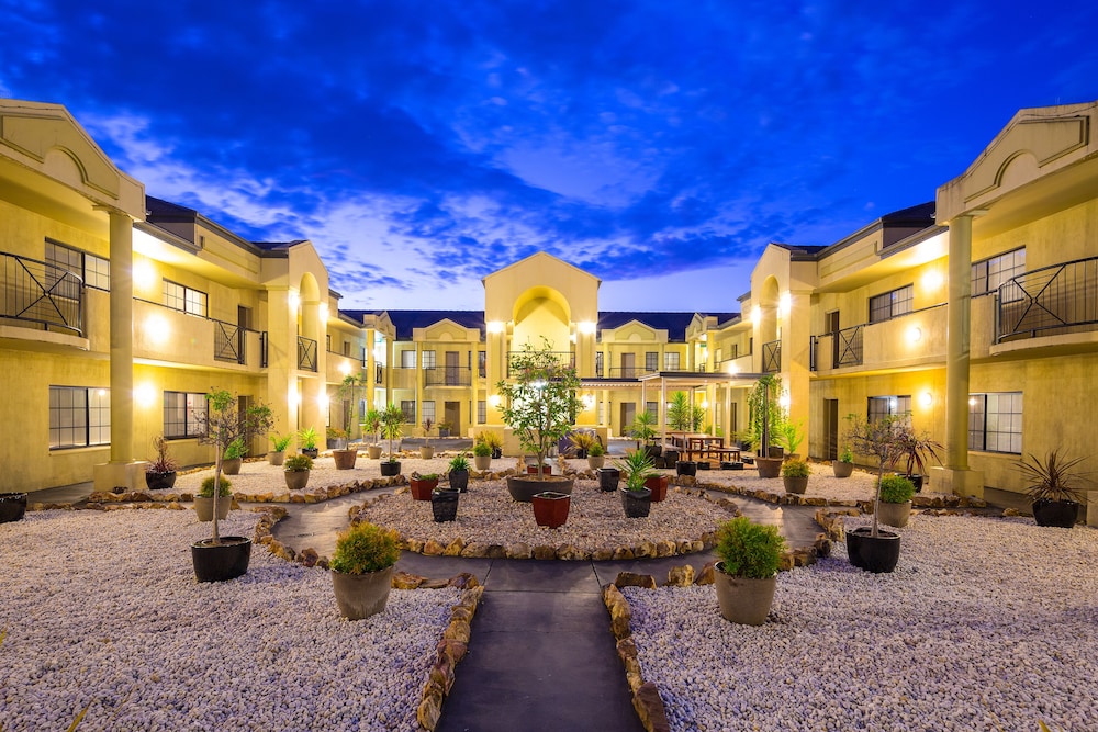 Best Western Plus Canberra Central Apartments 35/37