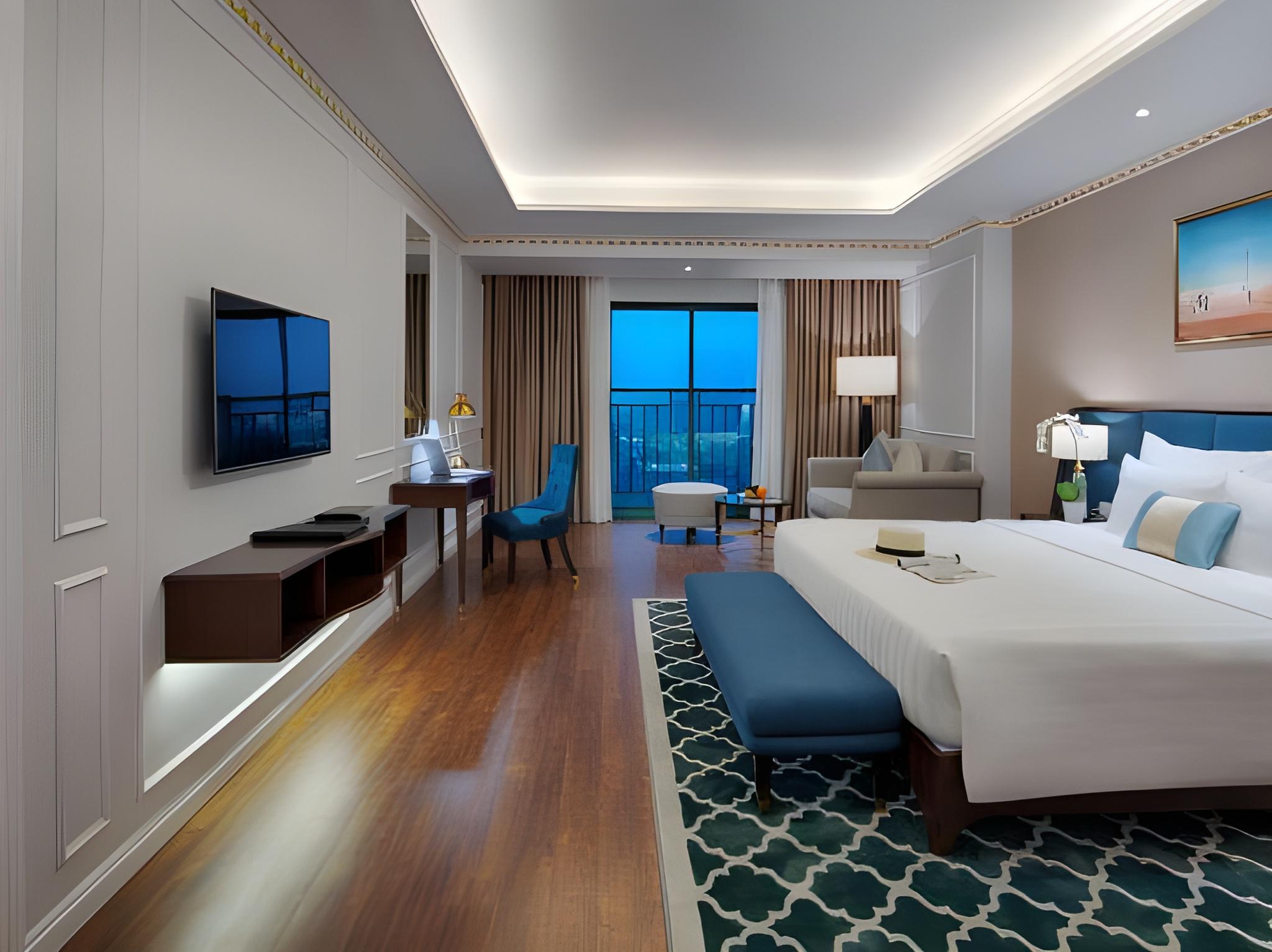 Club, Deluxe, Bay View